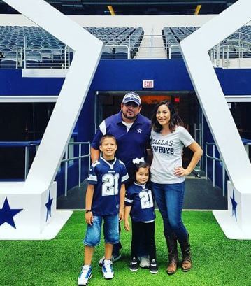 Ricardo Joel Gomez with his wife and children.